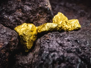 Hallazgo de oro y cobre en Jabalpur: ¡Cambio histórico en la minería india!