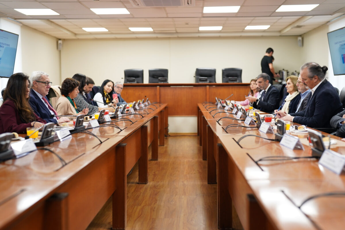 Comité Consultivo de Alto Nivel recibe informe final del trabajo participativo para la elaboración del anteproyecto de la Estrategia Nacional de Minerales Críticos Comité Consultivo de Alto Nivel recibe informe final del trabajo participativo para la elaboración del anteproyecto de la Estrategia Nacional de Minerales Críticos