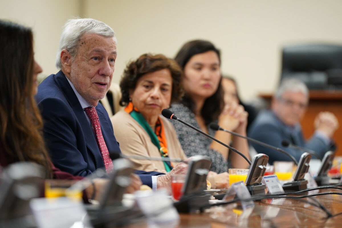 Comité Consultivo de Alto Nivel recibe informe final del trabajo participativo para la elaboración del anteproyecto de la Estrategia Nacional de Minerales Críticos Comité Consultivo de Alto Nivel recibe informe final del trabajo participativo para la elaboración del anteproyecto de la Estrategia Nacional de Minerales Críticos