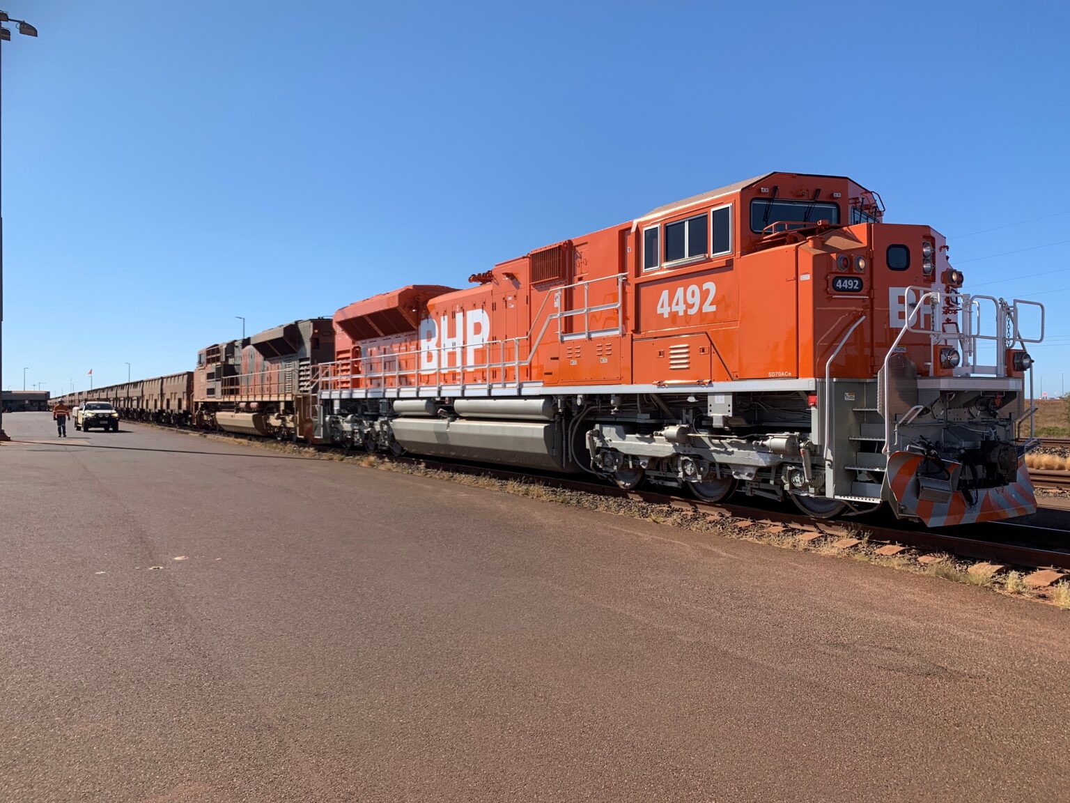 BHP abre vacantes en Chile con sueldos desde $1,5 millones: revisa cómo postular