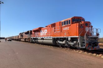 BHP abre vacantes en Chile con sueldos desde $1,5 millones: revisa cómo postular