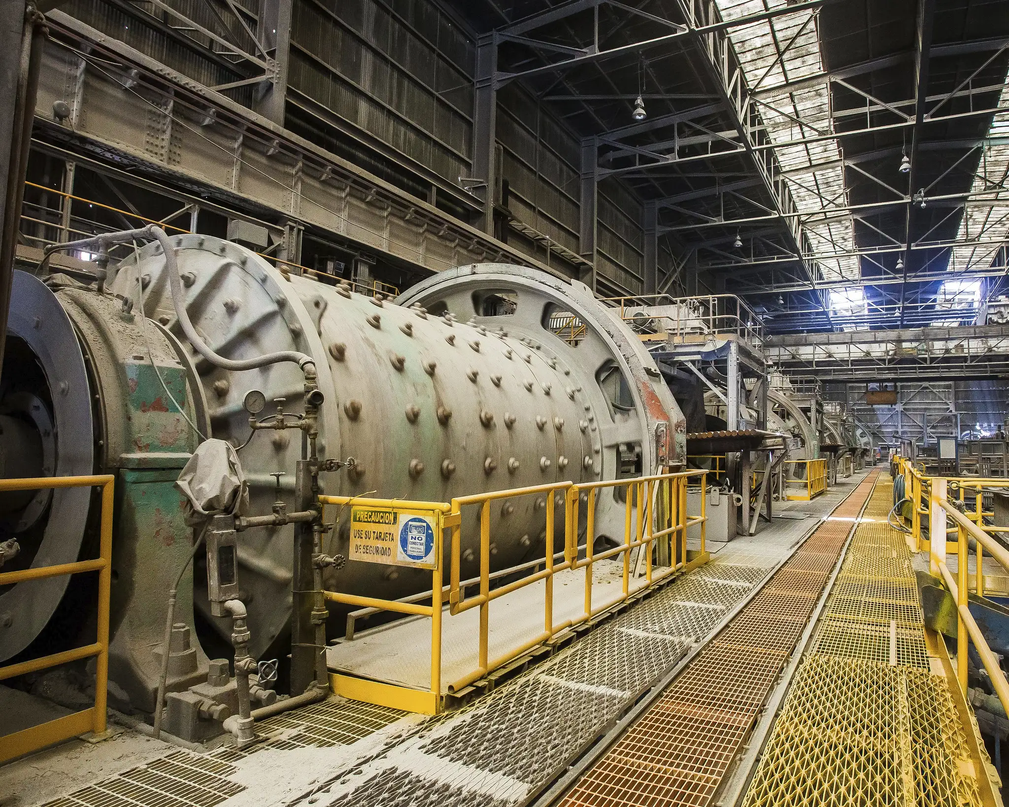 REDIMIN: Resultados mineros Chile 2025 — 8 compañías reportan más de US$19.000 millones en ingresos y proyectan 30.000 nuevos empleos hacia 2027