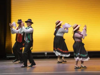 Conjunto folclórico “Flor en la Arena” del Liceo de Pica representó a Tarapacá en encuentro escolar de danza nacional