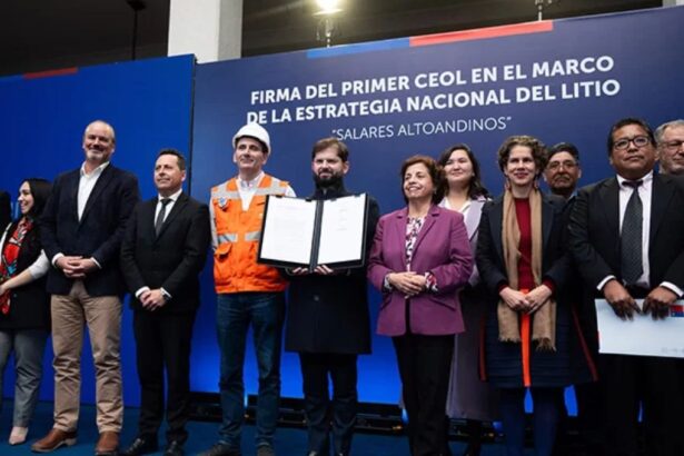 Presidente Boric encabeza firma del primer CEOL en Chile para el proyecto Salares Altoandinos