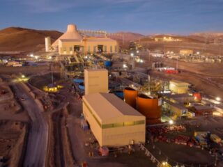 Teck Resources detiene expansiones en Quebrada Blanca por problemas operativos