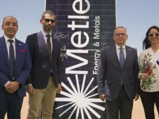 Multinacional Metlen Group presenta proyecto de almacenamiento eléctrico en Vallenar