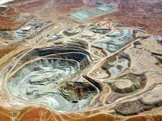 El peso que tendrá Chile en el negocio de cobre del nuevo gigante Anglo Teck
