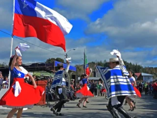 Llegan las Fiestas Patrias: Consejos para prevenir lesiones durante las celebraciones