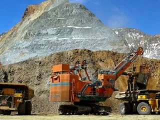 Proyectos mineros y energéticos en evaluación: agosto en el SEA Chile