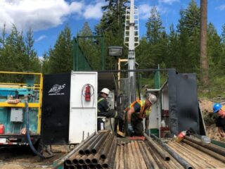 Kodiak Copper perfora mineralización de alta ley desde la superficie en la zona de Adit