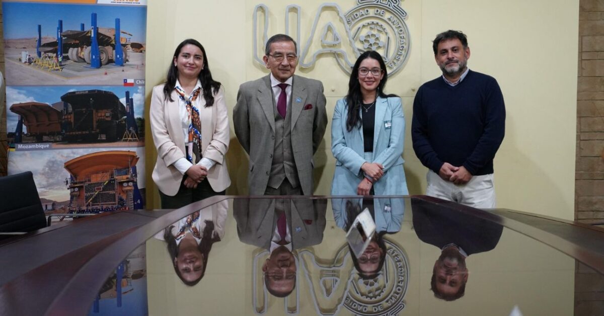 Universidad de Antofagasta suscribió convenio de colaboración con la empresa Novamine Chile Universidad de Antofagasta suscribió convenio de colaboración con la empresa Novamine Chile