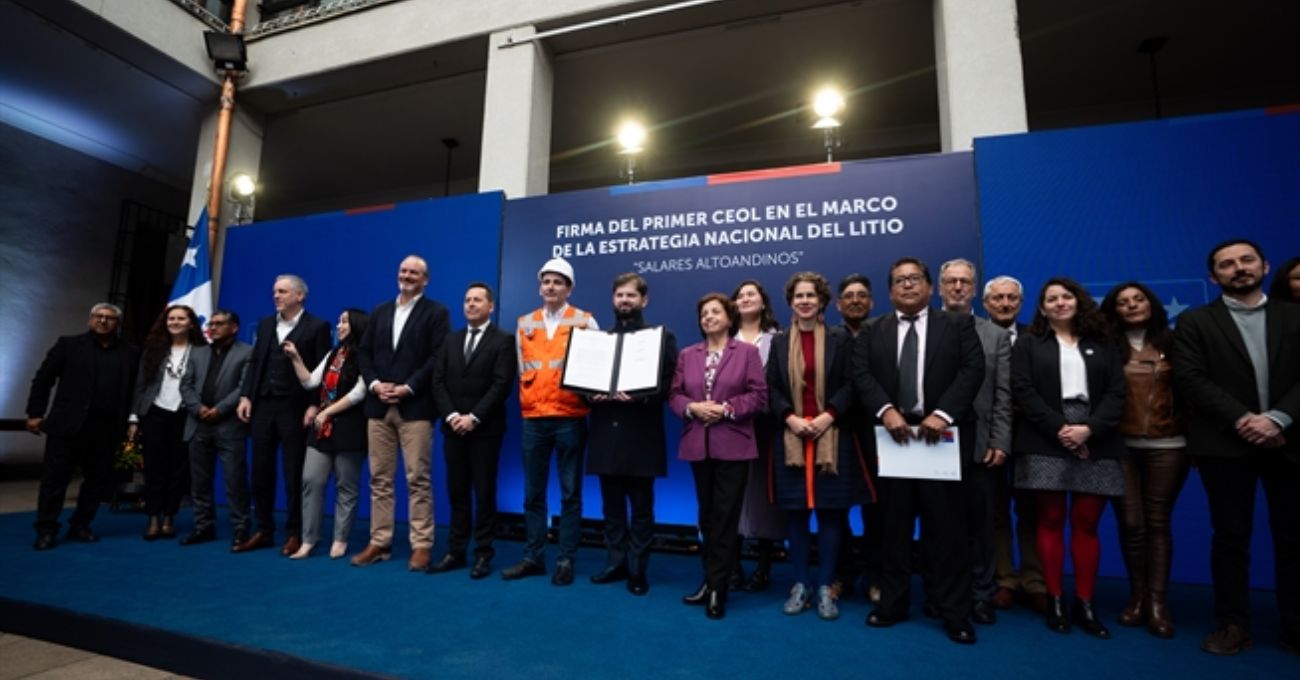 Presidente Gabriel Boric encabeza firma del primer Contrato Especial de Operación de Litio con Enami para proyecto Salares Altoandinos