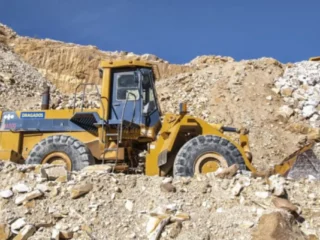 Aprobación de 16 proyectos mineros privados en Perú: inversión de 74,1 millones.