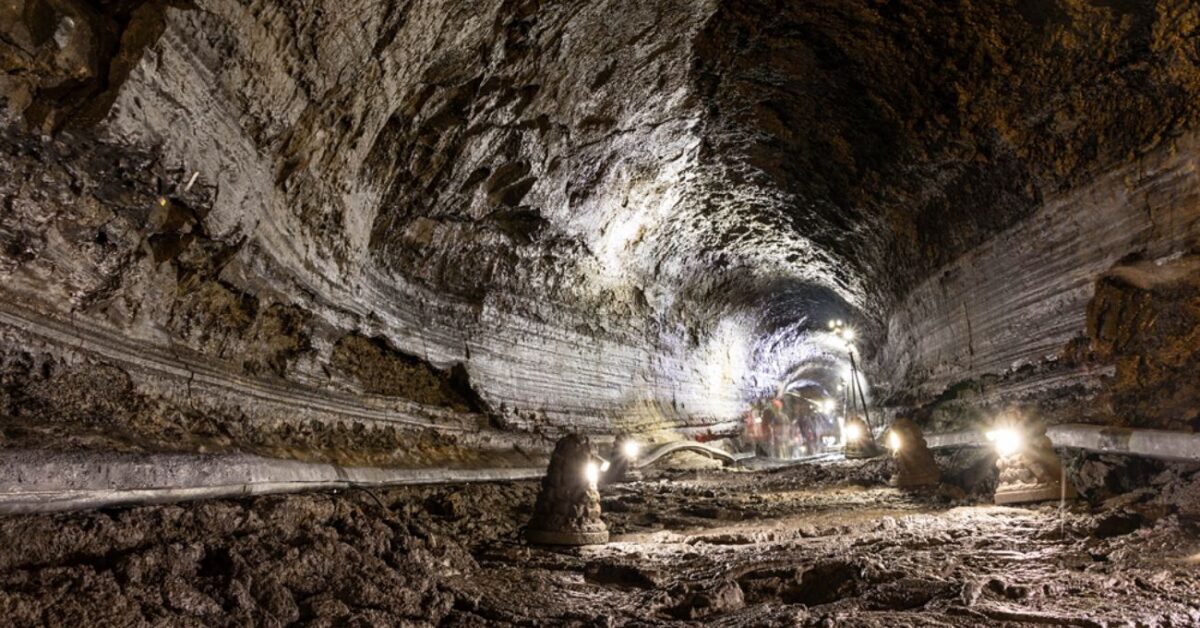 Bajo Tierra: El Fascinante Mundo Oculto de la Minería Subterránea Bajo Tierra: El Fascinante Mundo Oculto de la Minería Subterránea