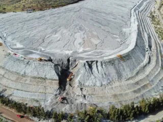 Lanzamiento Observatorio Regional Relaves Mineros Antofagasta: Innovación y Sostenibilidad en Minería