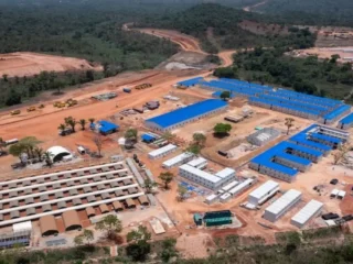 Costoso desafío de Rio Tinto: Refinería clave en mina Simandou-Guinea