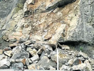 Slope Stability 2026: Prevenir caídas de rocas salva vidas si se gestiona el riesgo a tiempo
