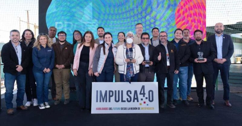Cuatro compañías mineras inauguran Aulas Tecnológicas de enseñanza STEM en Antofagasta