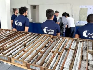 Fiscales de Brasil piden suspender minería de litio en Minas Gerais