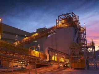 BHP destaca crecimiento orgánico en cobre y atractivo de EE.UU.