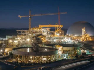 Escondida eleva utilidades un 59% en el primer semestre y aporta casi US$1.800 millones en impuestos