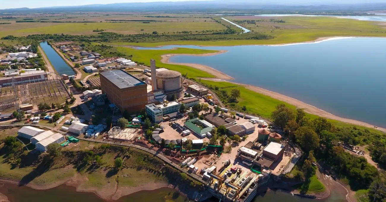 Argentina privatiza parcialmente Nucleoeléctrica: Estado conserva 51% acción. Privados impulsan inversiones Argentina privatiza parcialmente Nucleoeléctrica: Estado conserva 51% acción. Privados impulsan inversiones