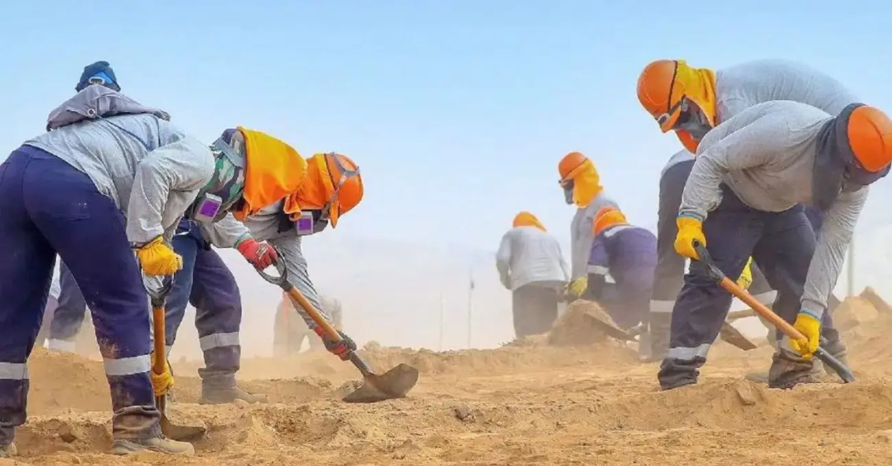Proyecto Tía María en Perú iniciará construcción en octubre, anuncia gobernador regional Proyecto Tía María en Perú iniciará construcción en octubre, anuncia gobernador regional
