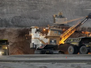 Burocracia y largos plazos amenazan la productividad minera en Chile