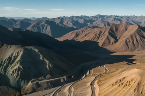 Argentina desafía a Chile en minería con el plan RIGI: Informe revela estrategia competitiva