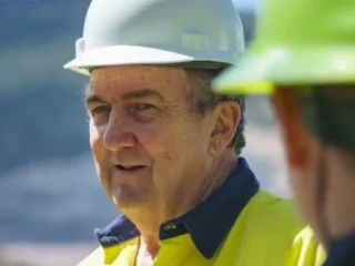 Renuncia de Mark Bristow sacude Barrick Mining: especulaciones tras liderazgo