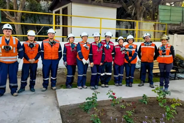 Estudiantes del Liceo Bicentenario de Minería inician ciclo de visitas a planta de Minera Las Cenizas