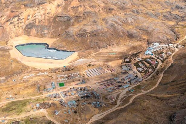 Collective Mining anuncia un nuevo descubrimiento de plata greenfield en el objetivo X