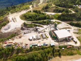 Golden Cariboo Resources confirma un nuevo descubrimiento de la zona KM Uno