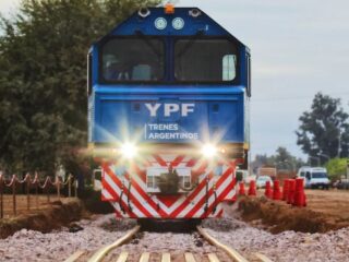 YPF anuncia proyecto de tren de pasajeros para Vaca Muerta