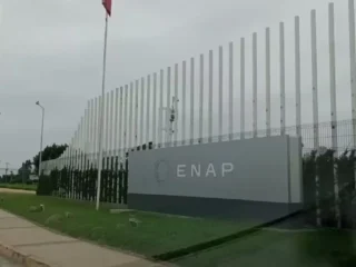 ENAP responde a críticas por rol de Laura Albornoz en campaña política