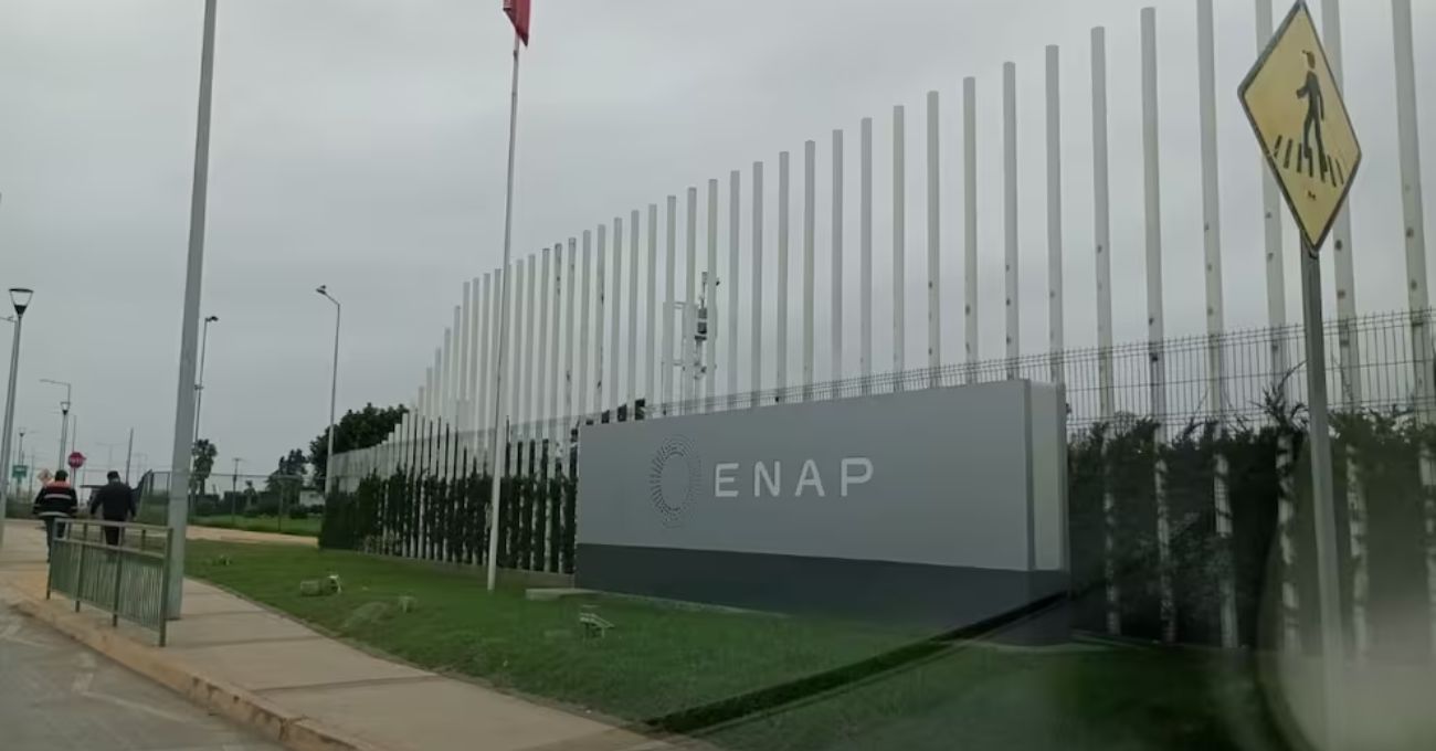ENAP responde a críticas por rol de Laura Albornoz en campaña política