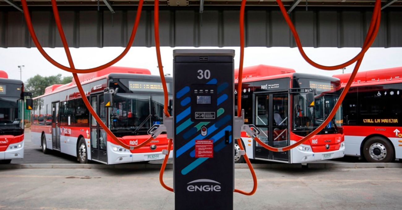 Las seis medidas clave para acelerar la electromovilidad en Chile según el Centro de Movilidad Sostenible
