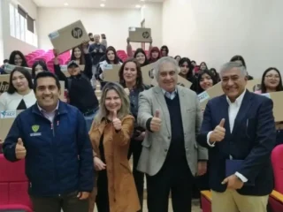 Apoyo tecnológico a estudiantes universitarios de Atacama por Minera Candelaria