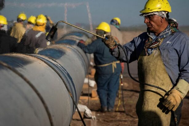 Uruguay propone gasoducto desde Vaca Muerta hacia Brasil atravesando su territorio