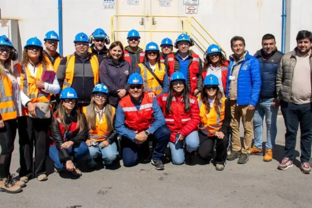 Delegación argentina visitó puerto y planta desalinizadora del Distrito Candelaria Lundin Mining en Caldera