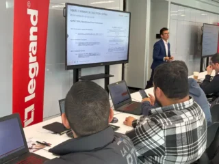 Refuerzan la especialización del sector eléctrico con nueva certificación para tableristas