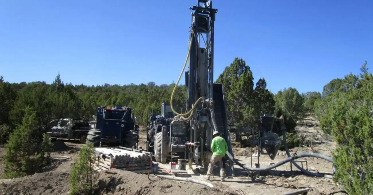 Surge Battery Metals comienza el programa de perforación de otoño