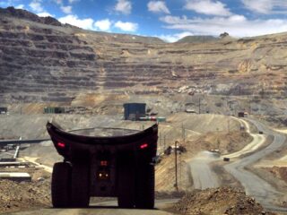 Codelco y Anglo American afinan acuerdo definitivo para operar Andina y Los Bronces en conjunto
