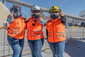 Participación femenina en la minería chilena se triplica en una década.