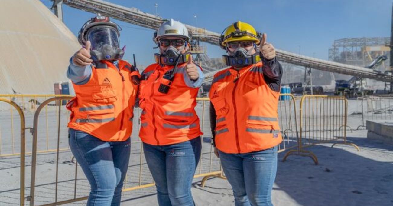 Participación femenina en la minería chilena se triplica en una década.