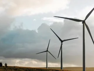 Enel escala conflicto con minera de Sergio Weinstein y denuncia “irregularidades” en peritaje geológico