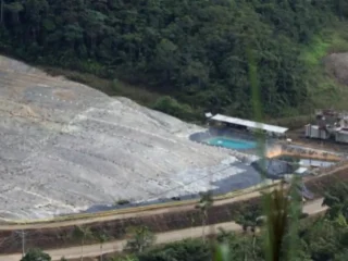 El proyecto minero Loma Larga de Ecuador enfrenta una fuerte oposición por el agua