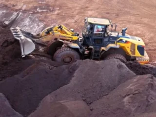 India retrasa aumento de aranceles al mineral de hierro por oposición de la industria