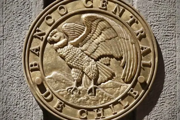 Banco Central advierte efectos de leyes laborales y alza del sueldo mínimo en el empleo