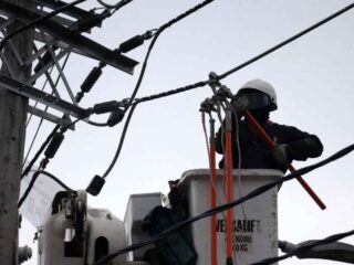Enel anuncia corte de luz en 10 comunas de Santiago este viernes 12